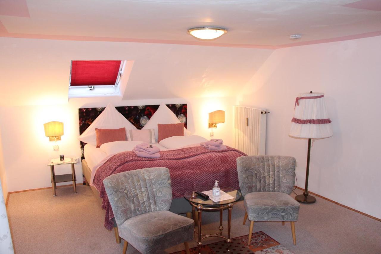 Romantic-Pension Albrecht - Since 1901 Хоэншвангау Экстерьер фото