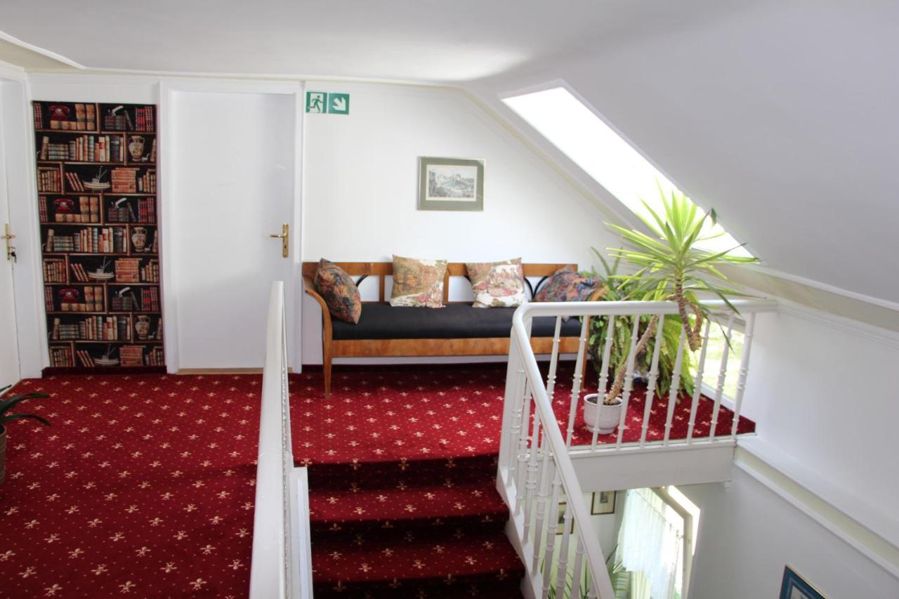 Romantic-Pension Albrecht - Since 1901 Хоэншвангау Экстерьер фото