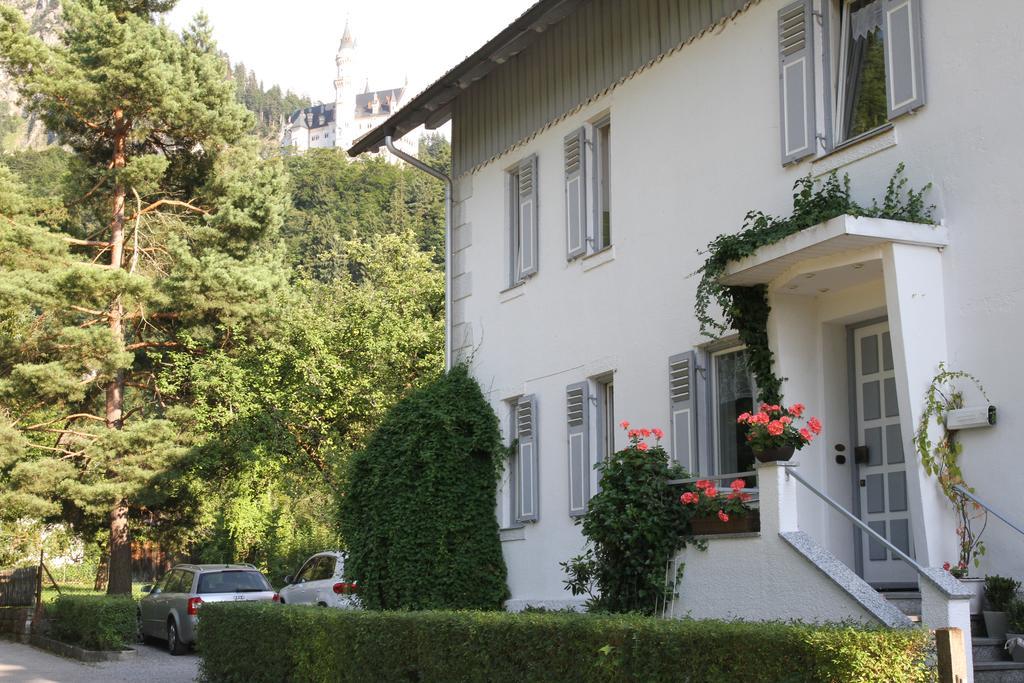 Romantic-Pension Albrecht - Since 1901 Хоэншвангау Экстерьер фото
