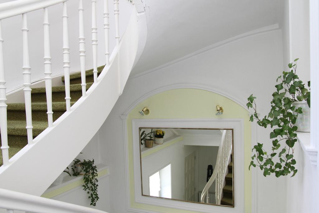 Romantic-Pension Albrecht - Since 1901 Хоэншвангау Экстерьер фото