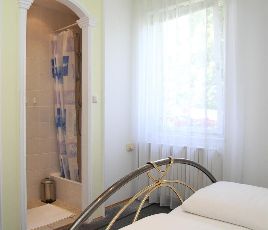 Romantic-Pension Albrecht - Since 1901 Хоэншвангау Экстерьер фото