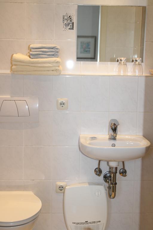 Romantic-Pension Albrecht - Since 1901 Хоэншвангау Экстерьер фото